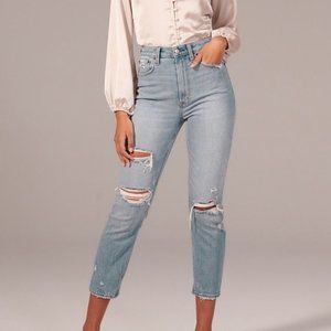 Abercrombie & Fitch Ultra High Rise Mom Jeans